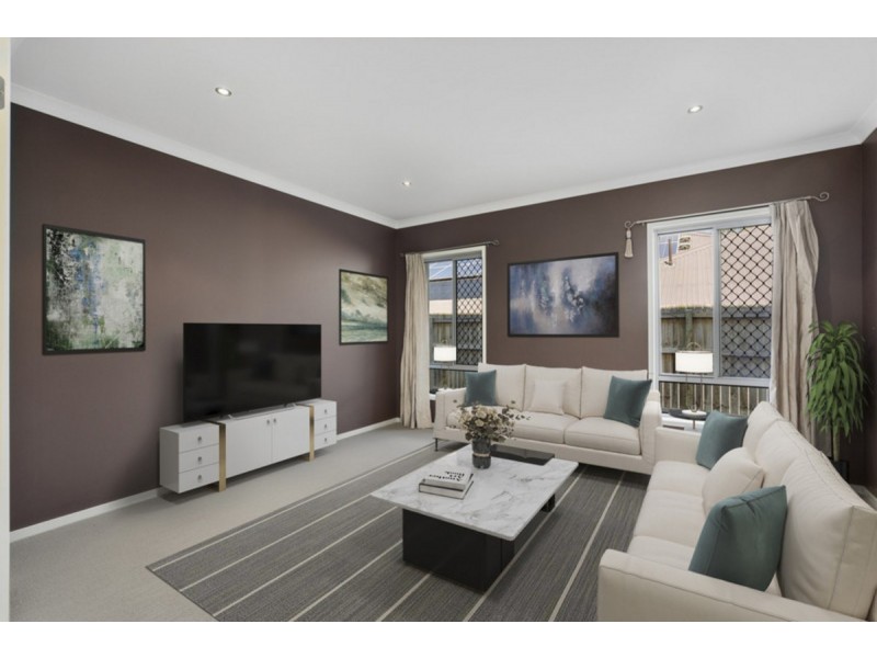 48 Fletcher Crescent, Pacific Pines QLD 4211