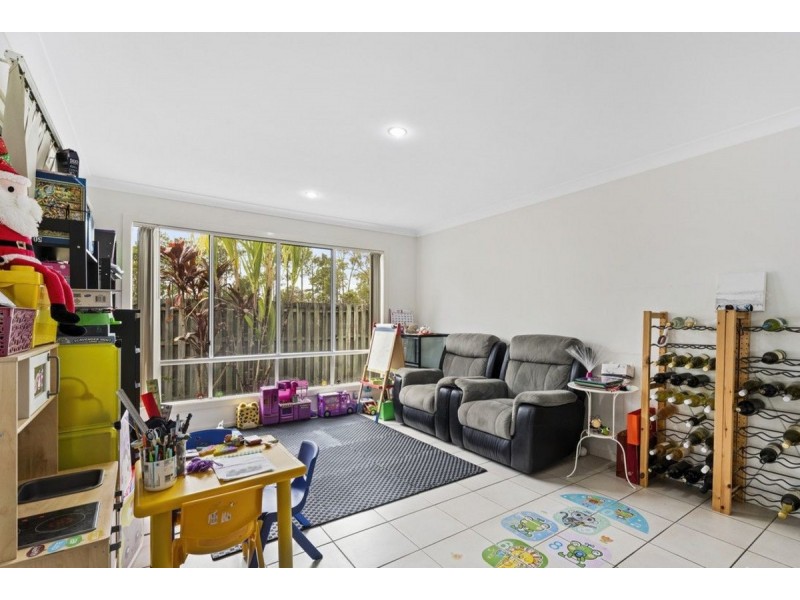 14 Norfolk Drive, Pacific Pines QLD 4211