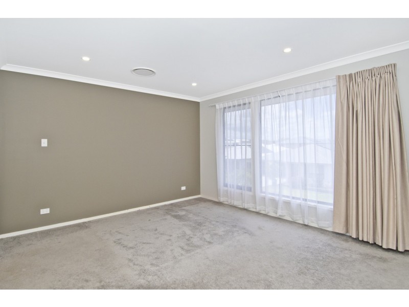 9 Olive Street, Helensvale QLD 4212