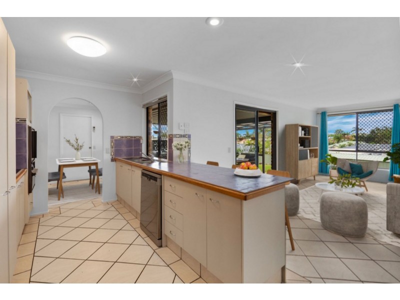 135 Discovery Drive, Helensvale QLD 4212