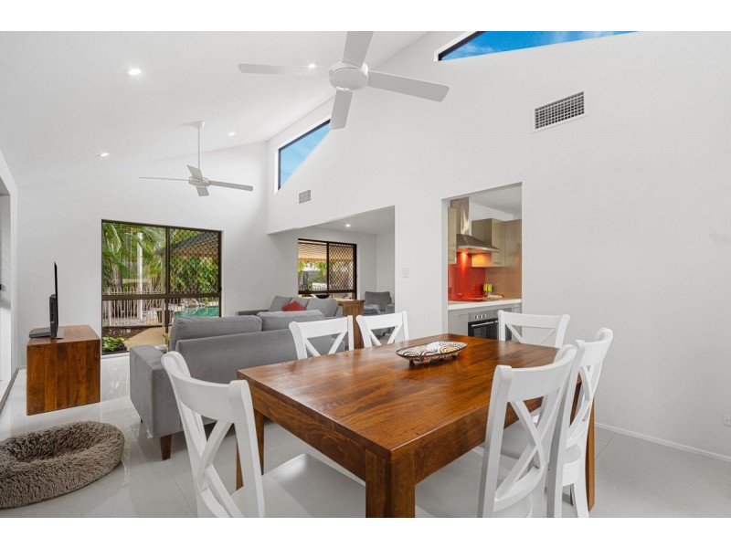 46 Stretton Drive, Helensvale QLD 4212