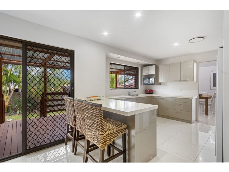 46 Stretton Drive, Helensvale QLD 4212