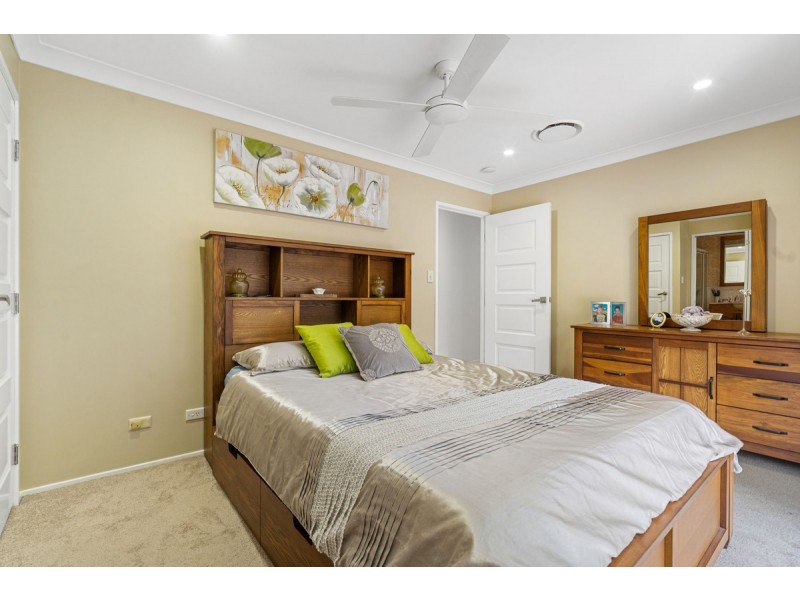 46 Stretton Drive, Helensvale QLD 4212
