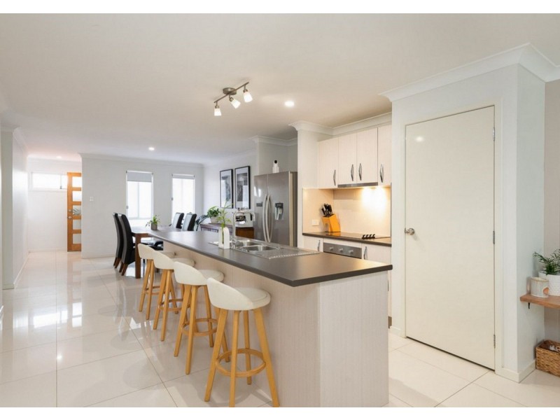 1/66 Hawkesbury Avenue, Pacific Pines QLD 4211