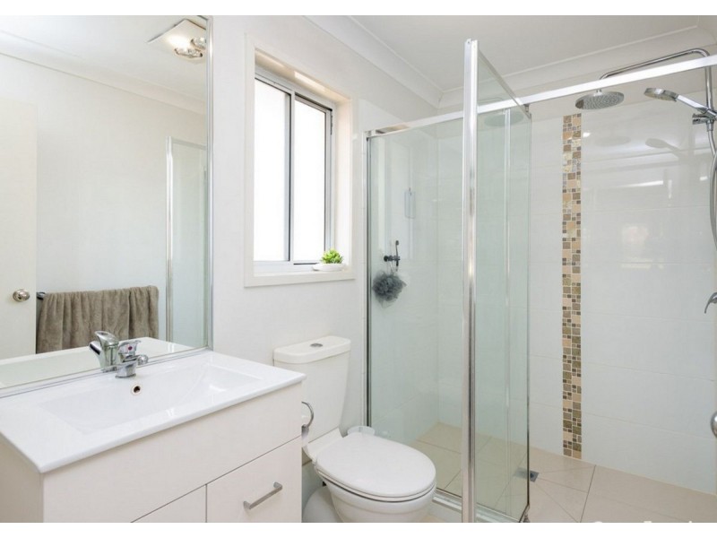 1/66 Hawkesbury Avenue, Pacific Pines QLD 4211