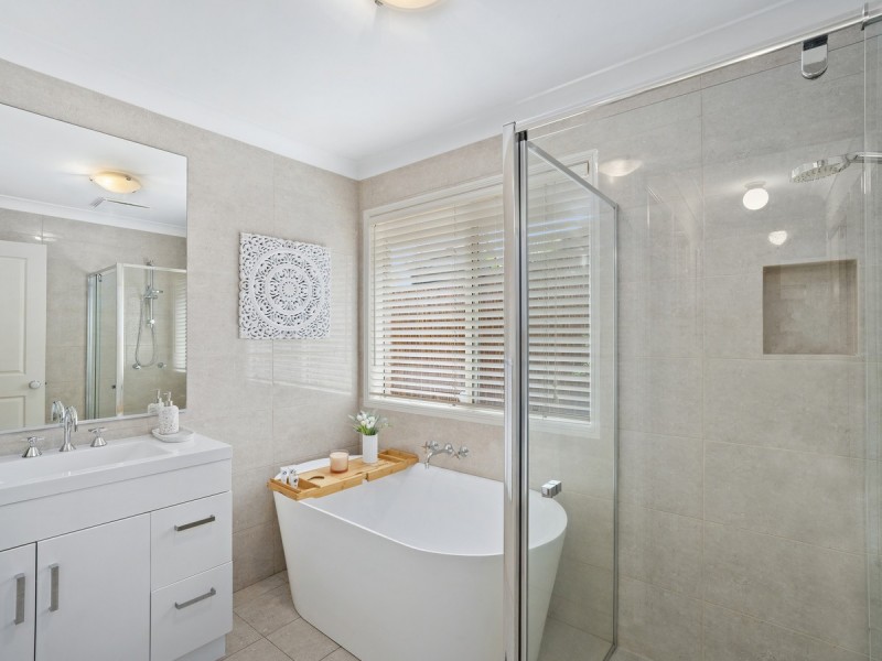 32 Penrhyn Street, Pacific Pines QLD 4211