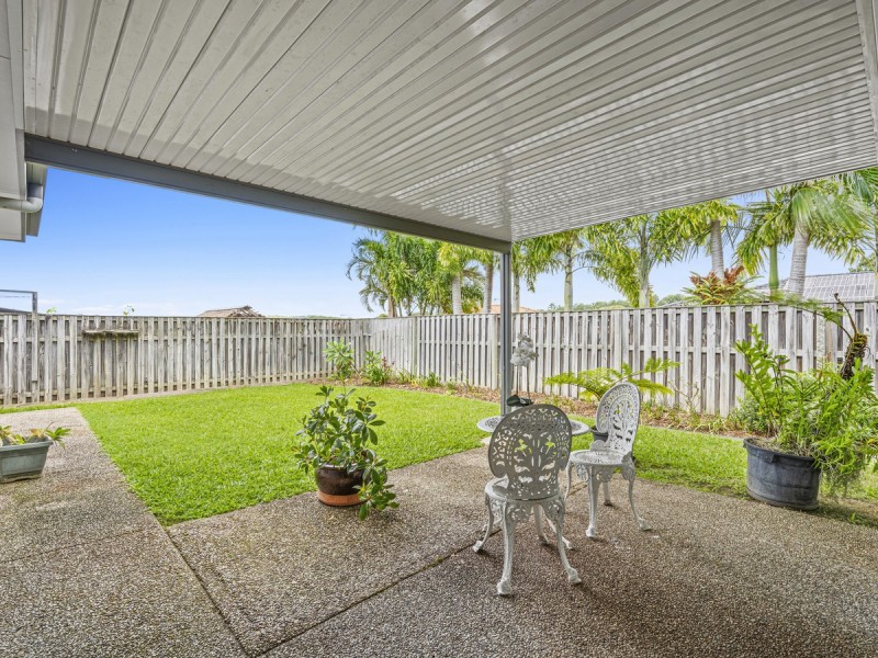 4 Lou Place, Pacific Pines QLD 4211