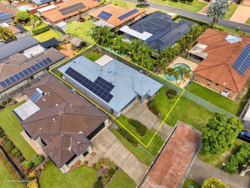 4 Lou Place, Pacific Pines QLD 4211