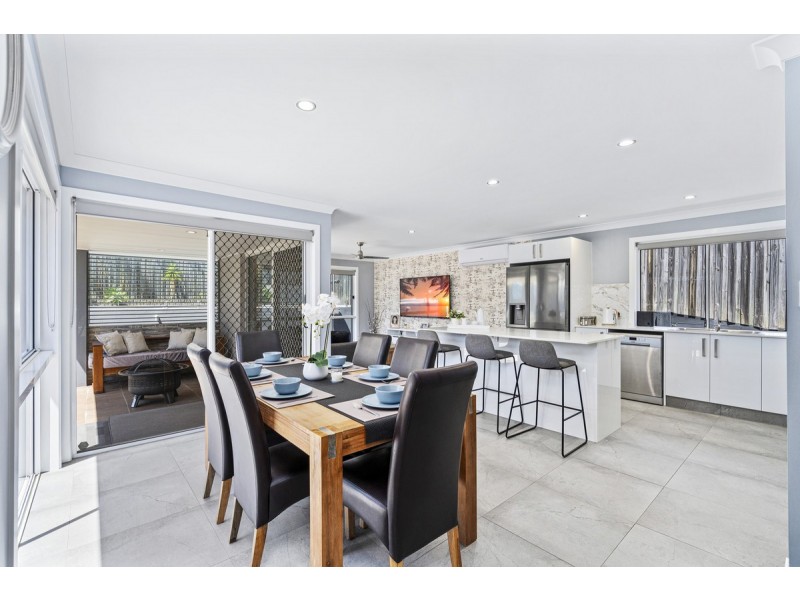 5 Irvine Street, Pacific Pines QLD 4211