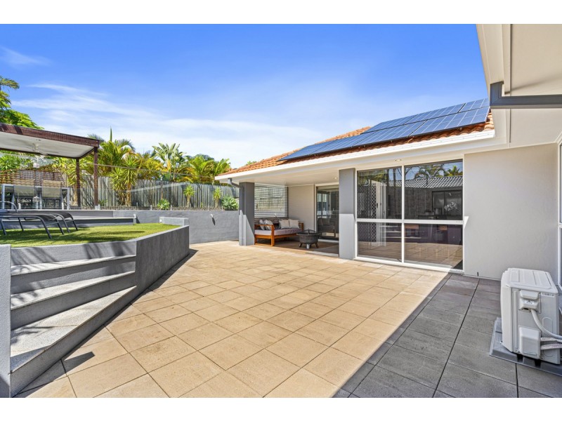 5 Irvine Street, Pacific Pines QLD 4211