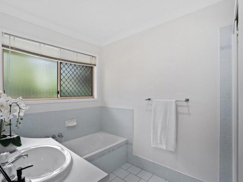 11 Mona Court, Oxenford QLD 4210