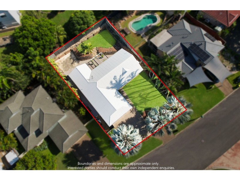 8 Polynesia Avenue, Pacific Pines QLD 4211