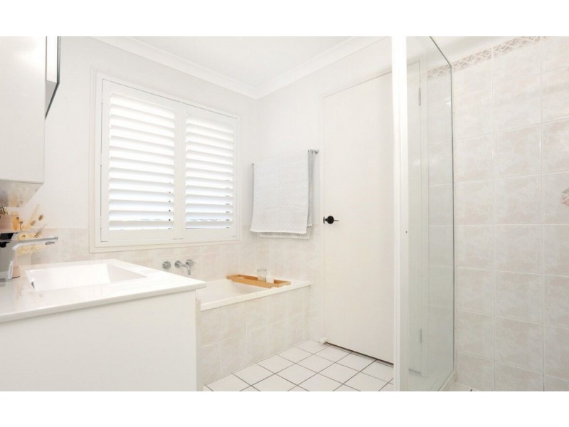 13 Bernini Drive, Coombabah QLD 4216