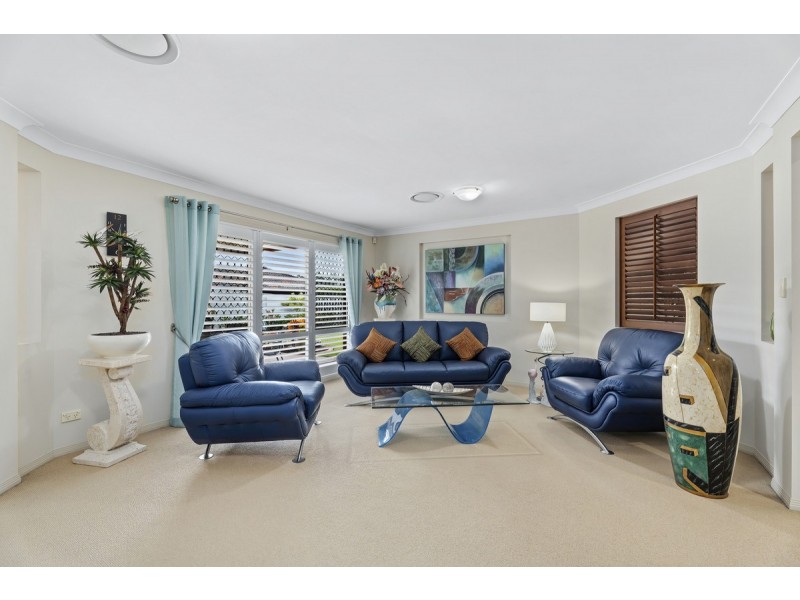 22 Pandora Crescent, Pacific Pines QLD 4211