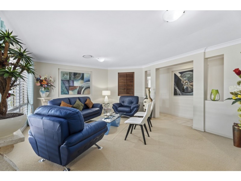 22 Pandora Crescent, Pacific Pines QLD 4211