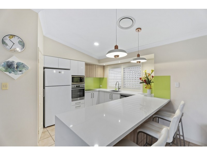 22 Pandora Crescent, Pacific Pines QLD 4211