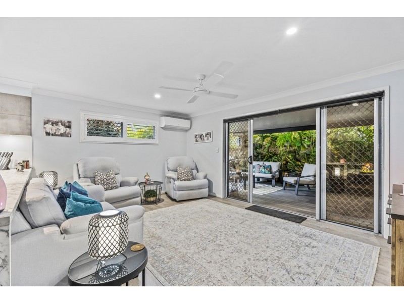 2/33 Bellinger Key, Pacific Pines QLD 4211