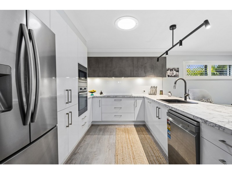 2/33 Bellinger Key, Pacific Pines QLD 4211