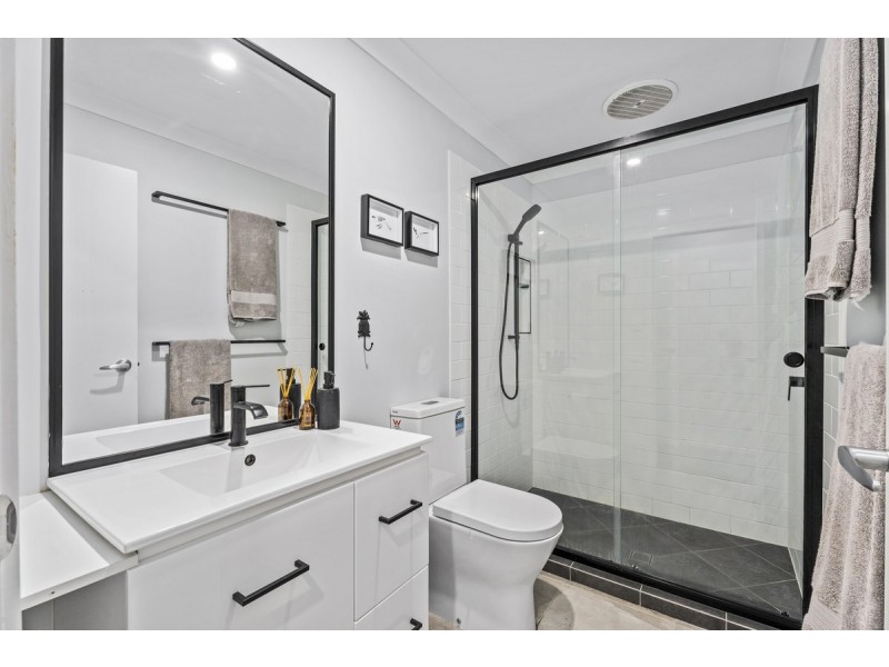 2/33 Bellinger Key, Pacific Pines QLD 4211