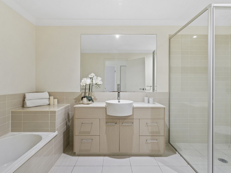 9/1 Belongil Street, Pacific Pines QLD 4211