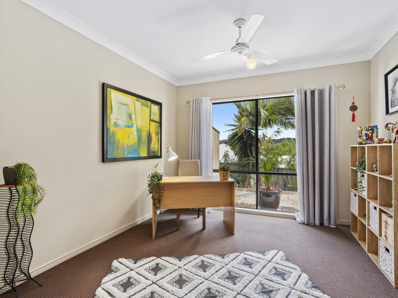 30 Taske Rise, Pacific Pines QLD 4211