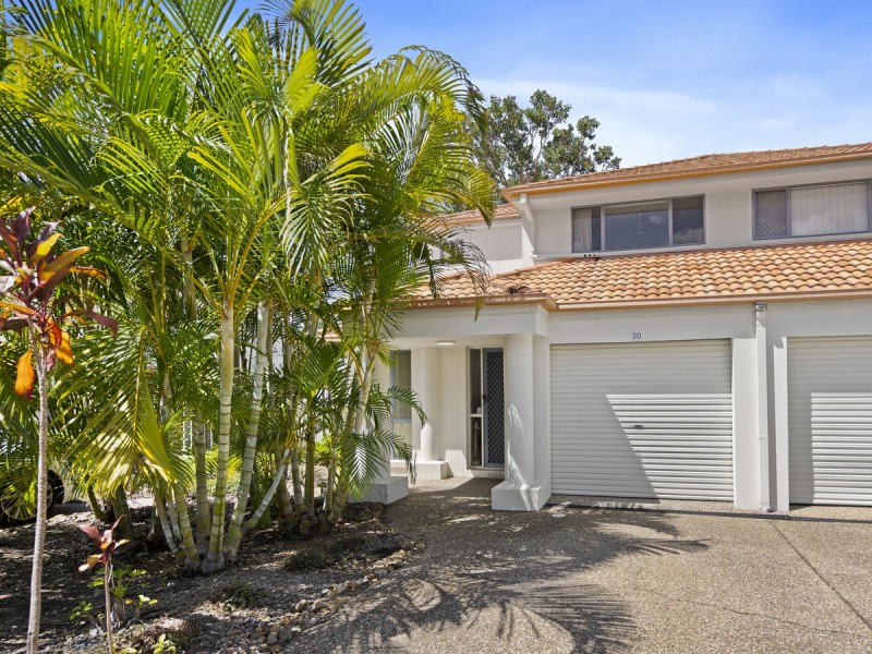 30/2 Studio Drive, Pacific Pines QLD 4211