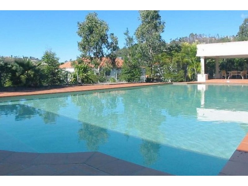 30/2 Studio Drive, Pacific Pines QLD 4211