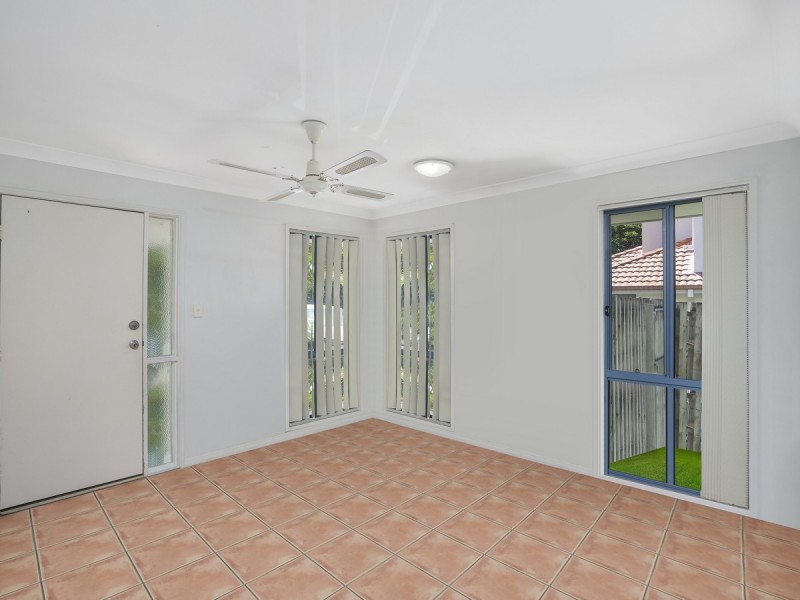 30/2 Studio Drive, Pacific Pines QLD 4211