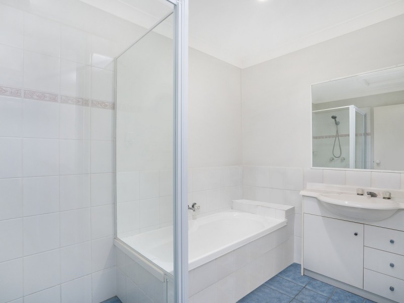 30/2 Studio Drive, Pacific Pines QLD 4211