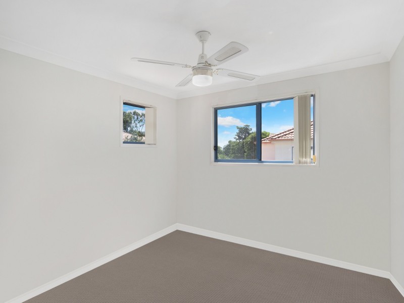 30/2 Studio Drive, Pacific Pines QLD 4211