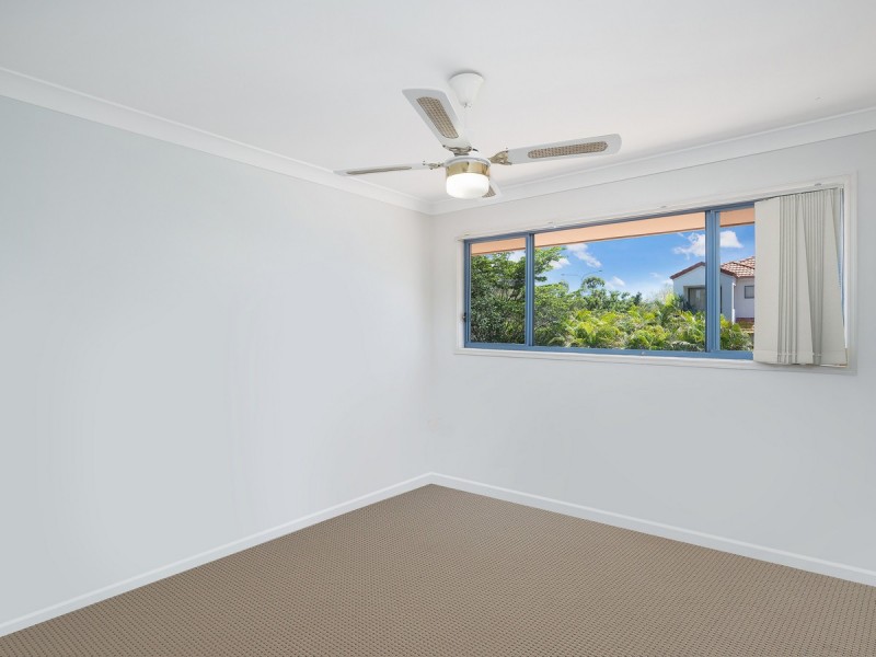 30/2 Studio Drive, Pacific Pines QLD 4211