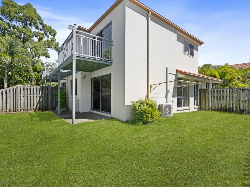 30/2 Studio Drive, Pacific Pines QLD 4211