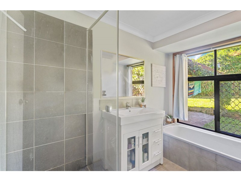 3 Nugent Court, Helensvale QLD 4212