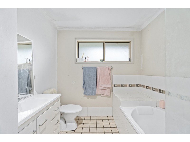 105 Universal Street, Oxenford QLD 4210