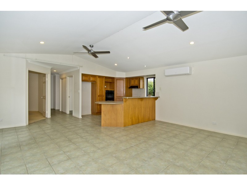 38 Lismore Drive, Helensvale QLD 4212