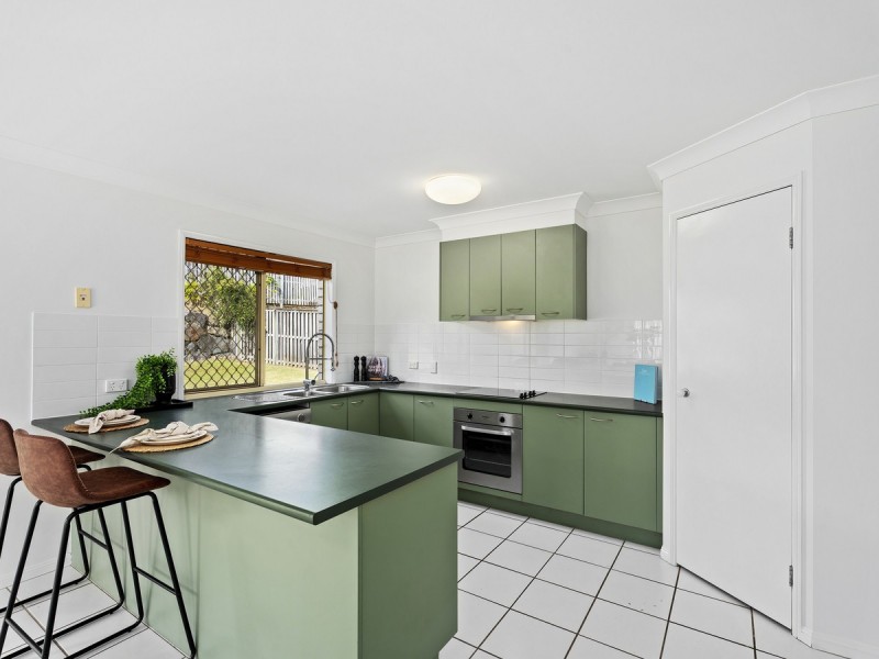 2 Wellers Street, Pacific Pines QLD 4211