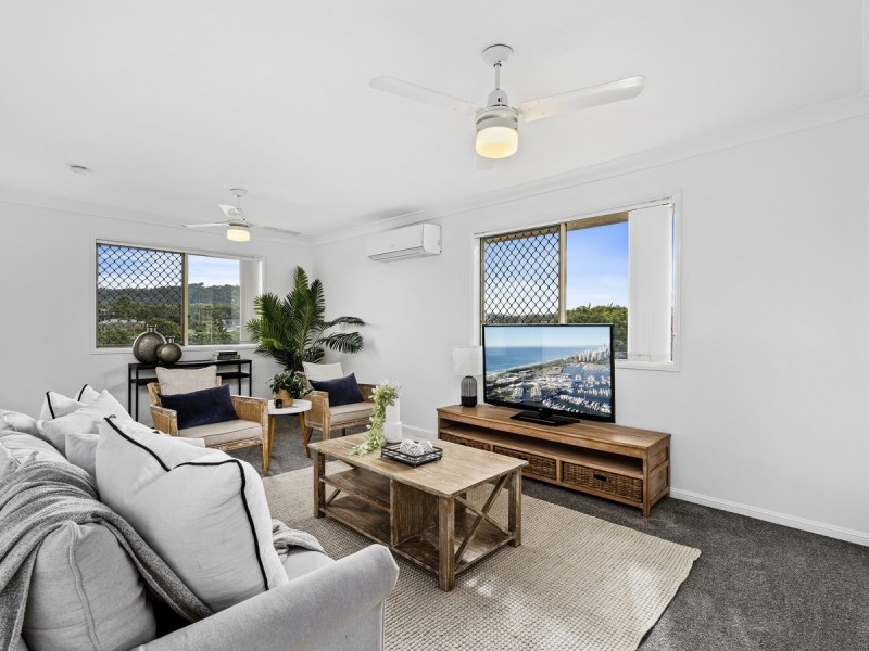 2 Wellers Street, Pacific Pines QLD 4211