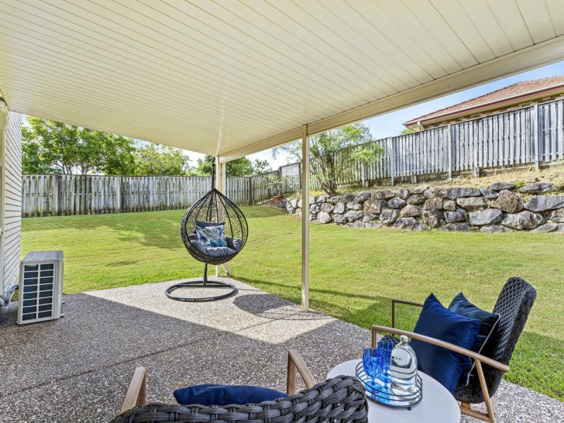 2 Wellers Street, Pacific Pines QLD 4211