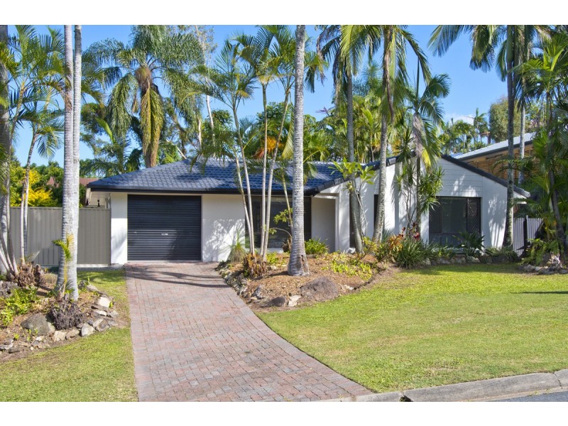 12 Robe Court, Helensvale QLD 4212