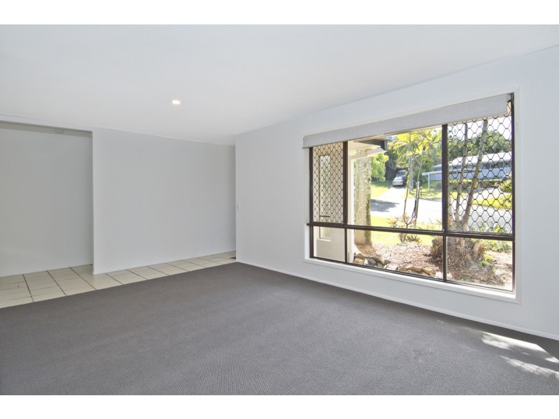 12 Robe Court, Helensvale QLD 4212