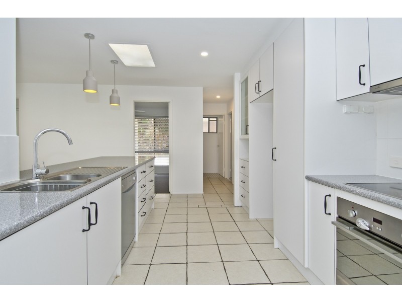 12 Robe Court, Helensvale QLD 4212