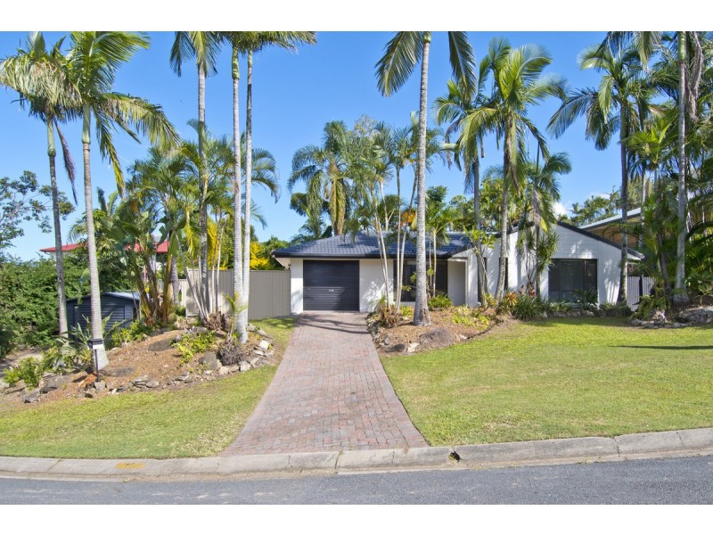 12 Robe Court, Helensvale QLD 4212