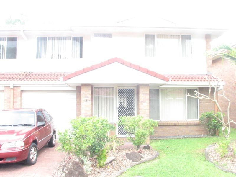 15 Crows Ash Court, Oxenford QLD 4210