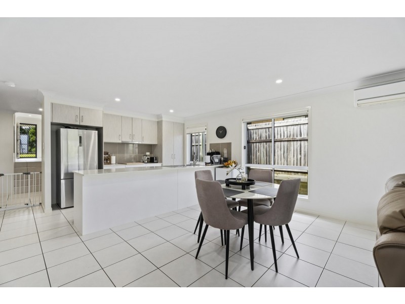 59 Macintyre Parade, Pacific Pines QLD 4211