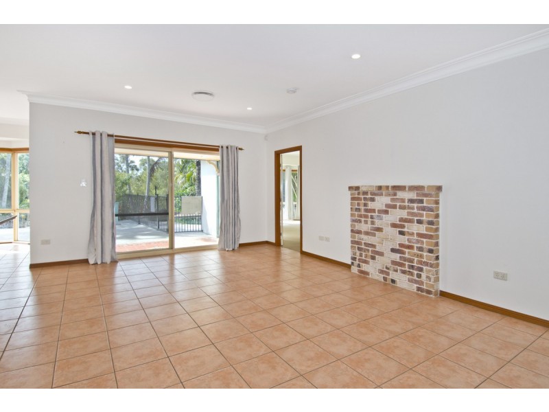 12 Saltwater Terrace, Helensvale QLD 4212