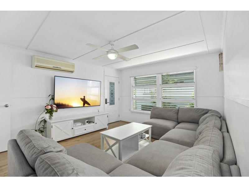 12 Mabel Avenue, Southport QLD 4215