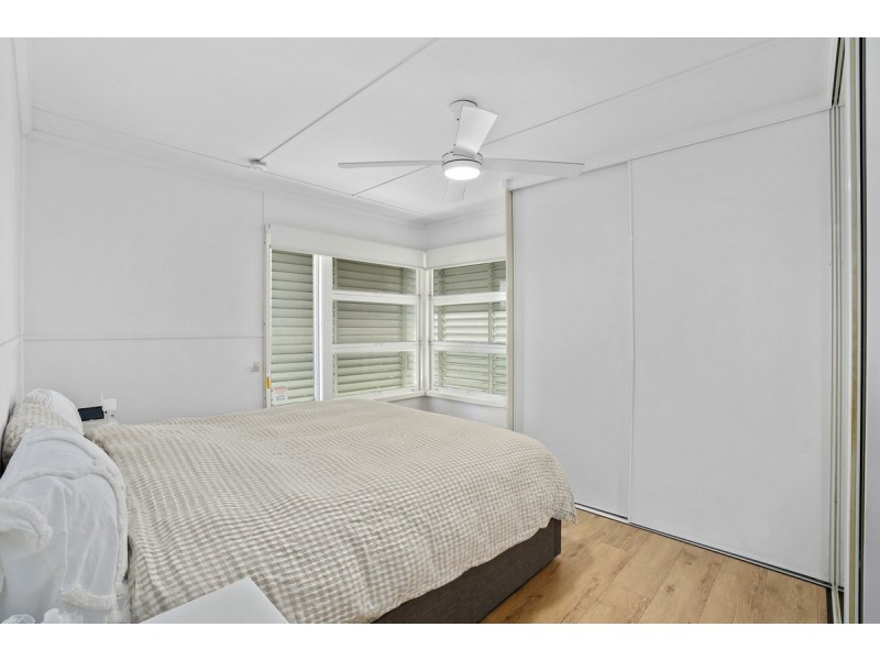 12 Mabel Avenue, Southport QLD 4215