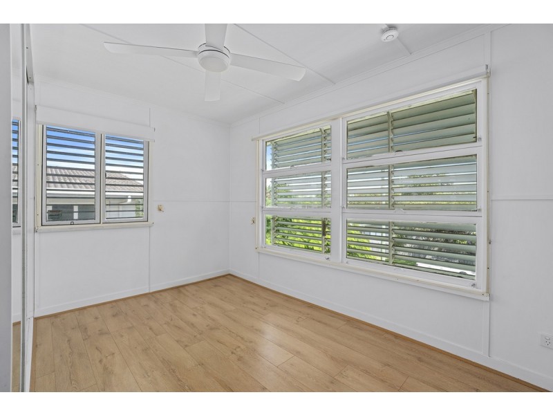 12 Mabel Avenue, Southport QLD 4215