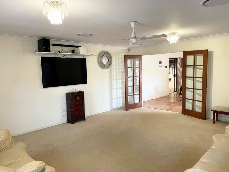 16 Ridgevale Drive, Helensvale QLD 4212