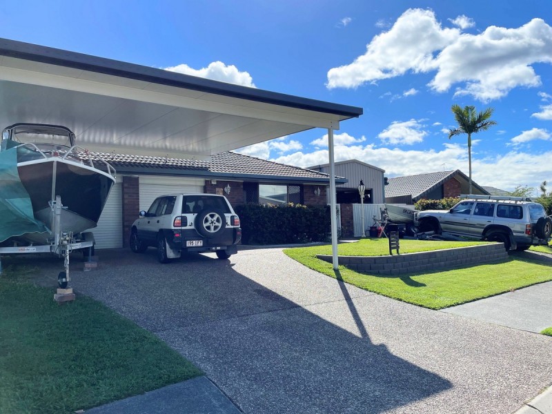 16 Ridgevale Drive, Helensvale QLD 4212